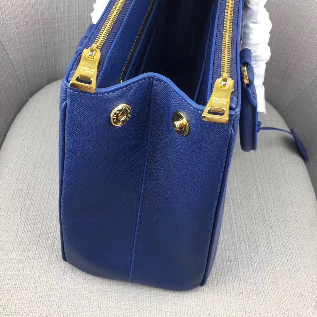 Prada Galleria Large Bag In Blue Saffiano Leather