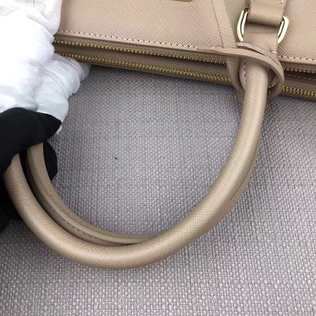 Prada Galleria Large Bag In Grey Saffiano Leather