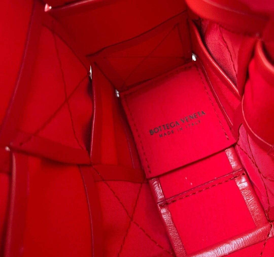 Bottega Veneta Cassette Bag In Red Wrinkled Intreccio Calfskin