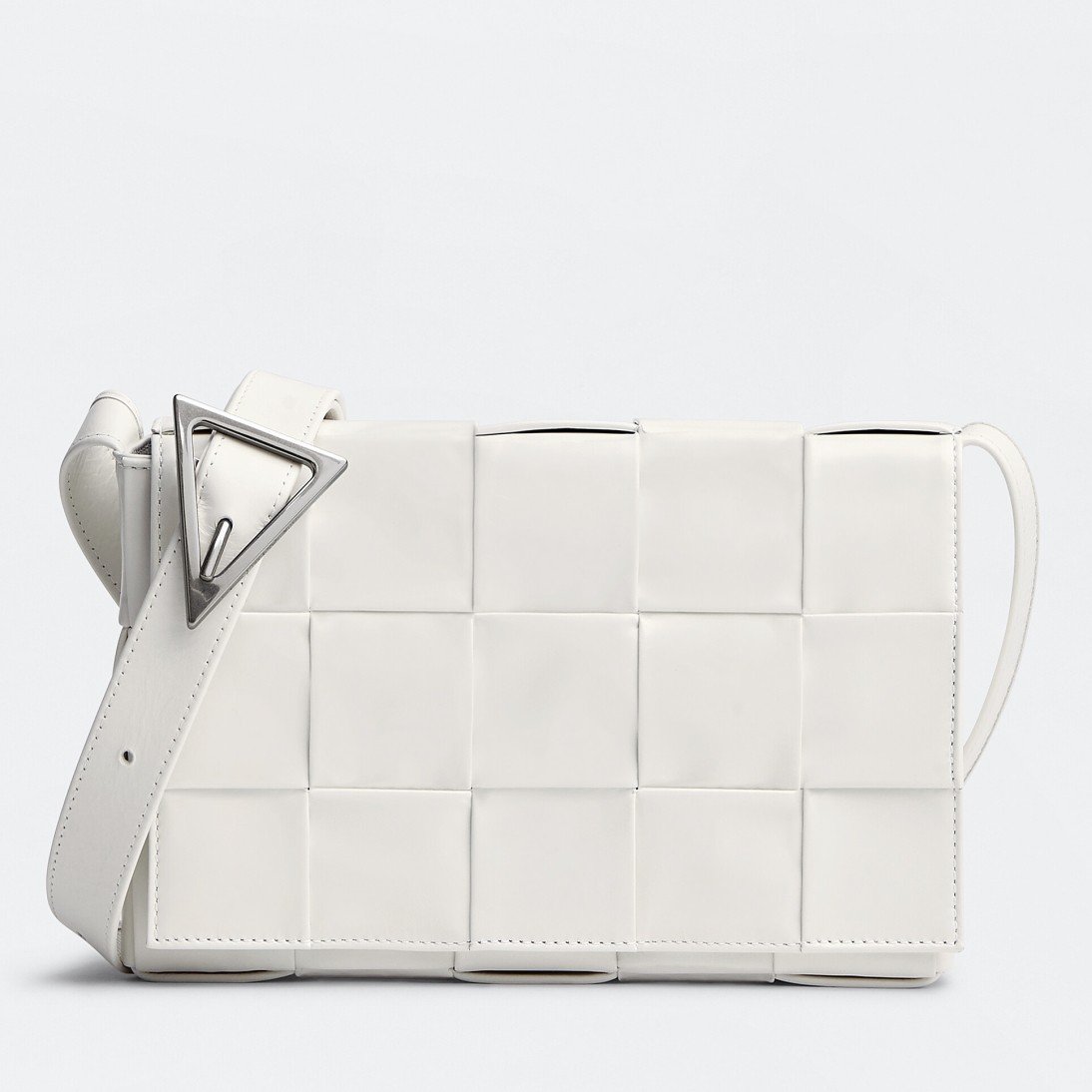 Bottega Veneta Cassette Bag In White Wrinkled Intreccio Calfskin