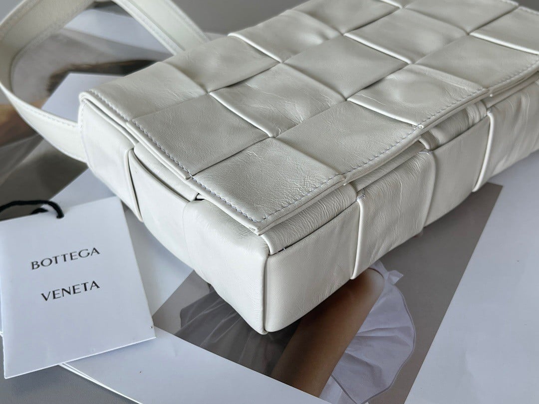 Bottega Veneta Cassette Bag In White Wrinkled Intreccio Calfskin