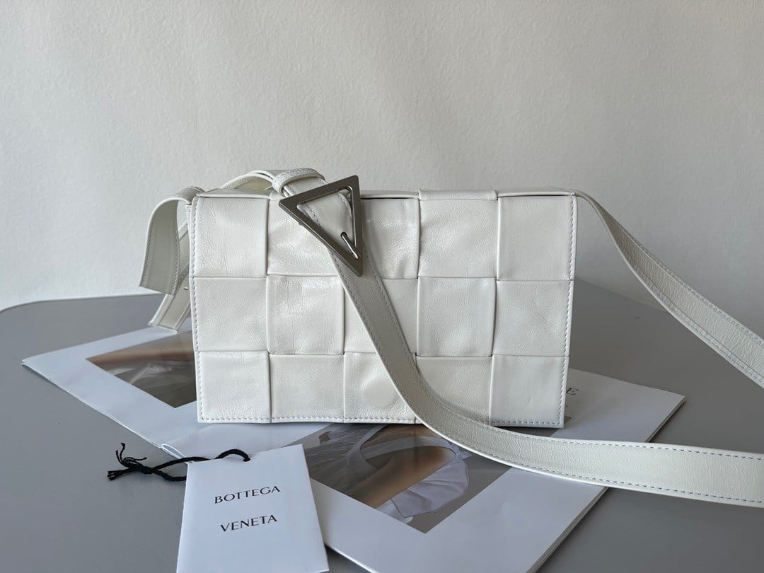 Bottega Veneta Cassette Bag In White Wrinkled Intreccio Calfskin