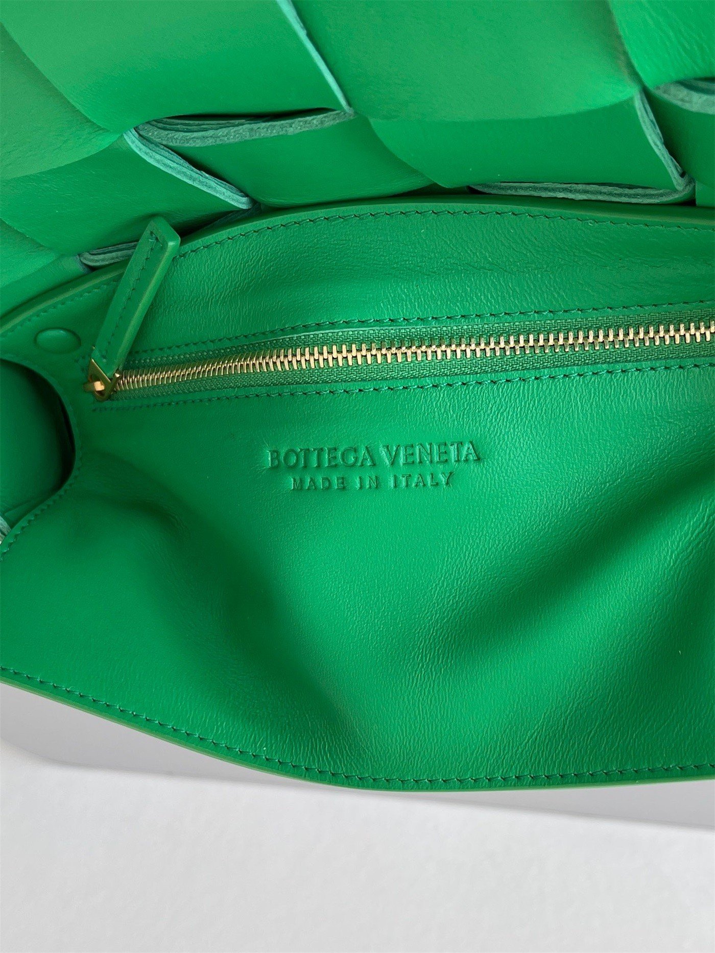 Bottega Veneta Cassette Fringed Bag In Parakeet Lambskin