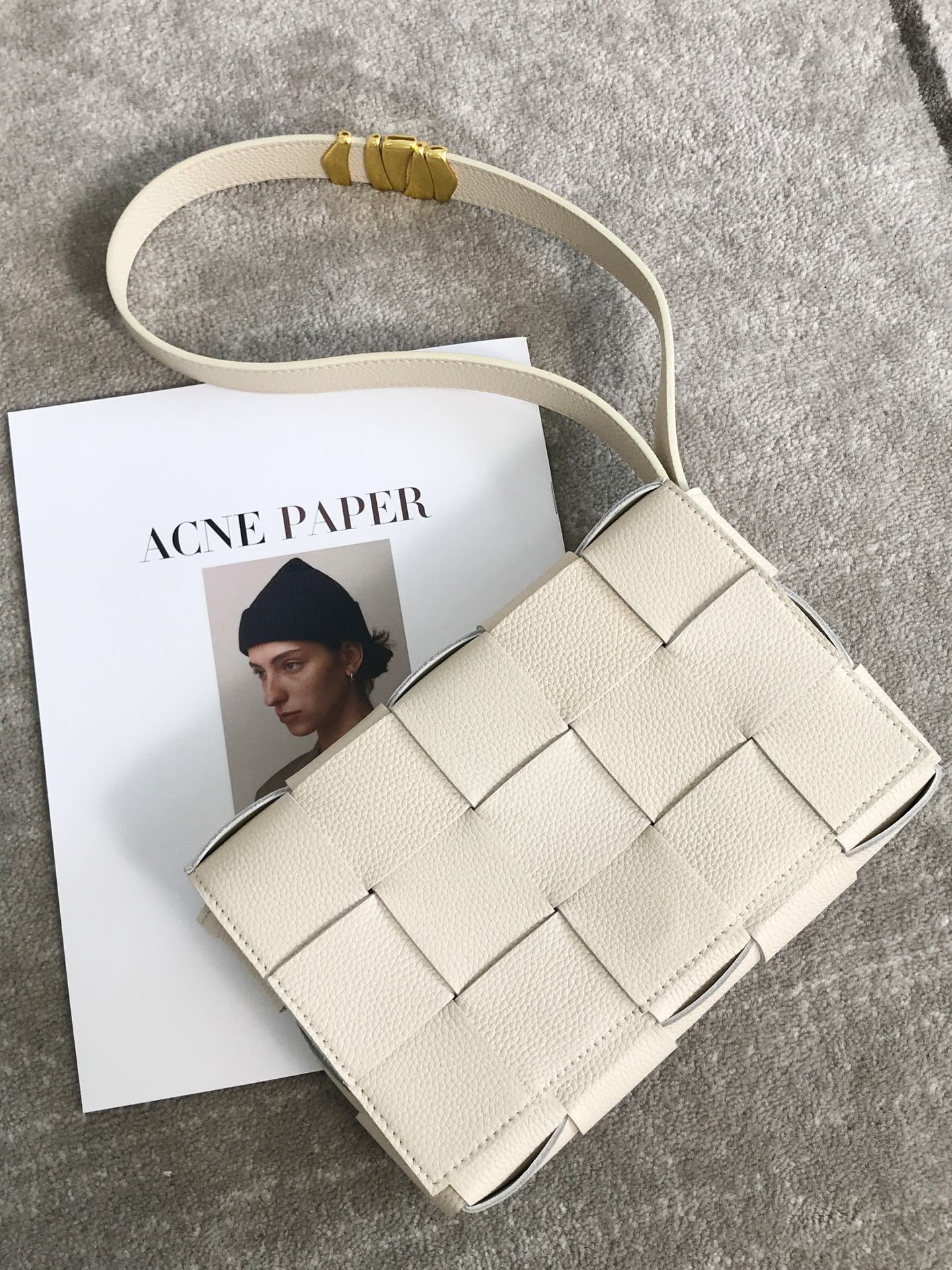 Bottega Veneta Cassette Bag In White Grained Intreccio Calfskin