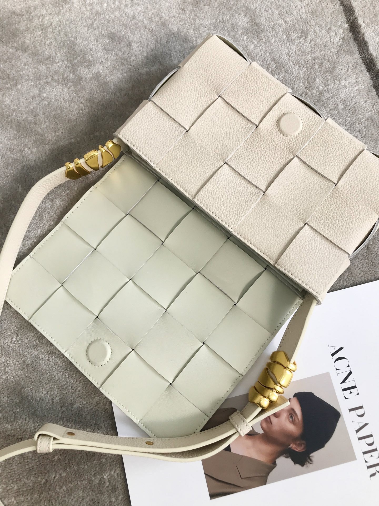 Bottega Veneta Cassette Bag In White Grained Intreccio Calfskin