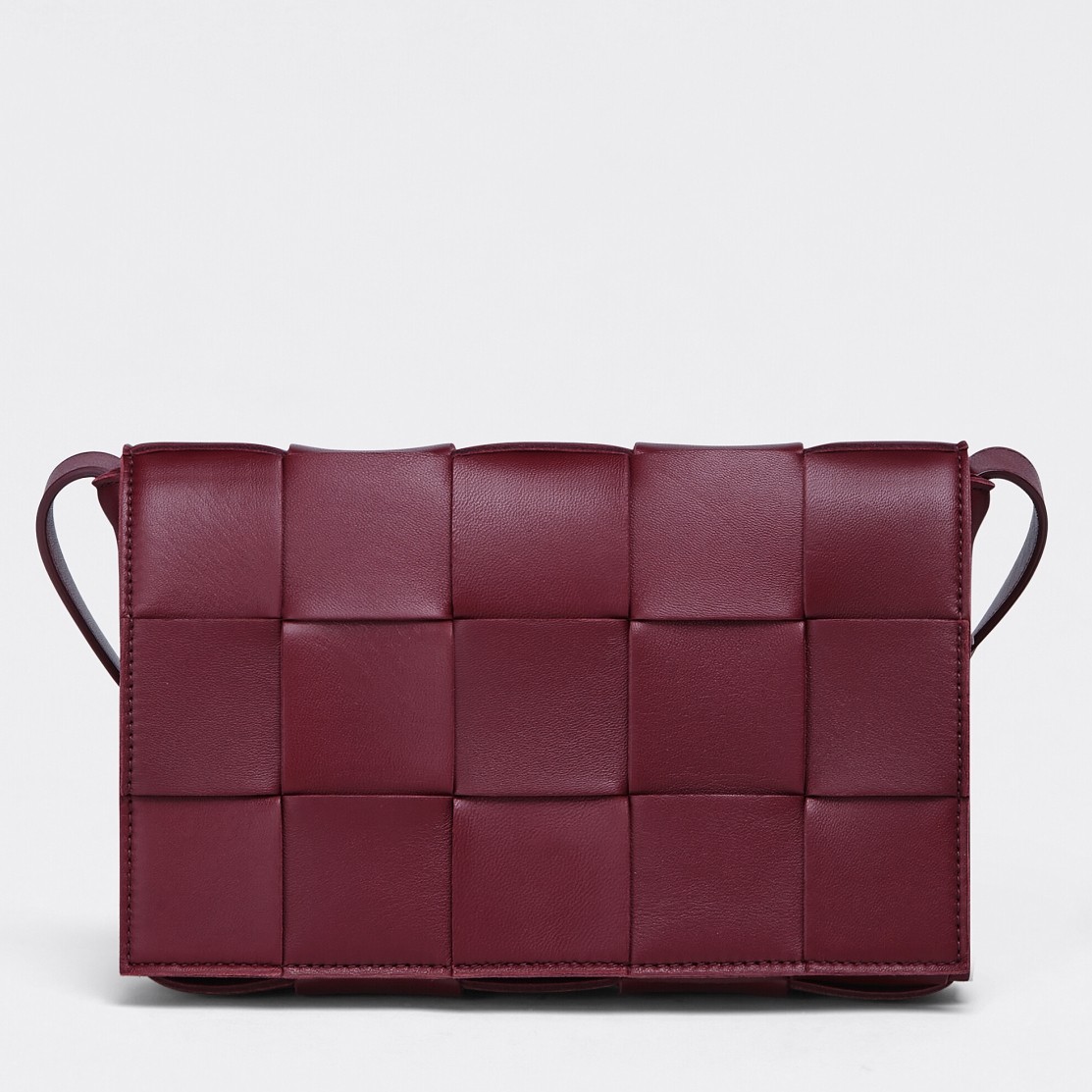 Bottega Veneta Cassette Bag In Bordeaux Intreccio Lambskin