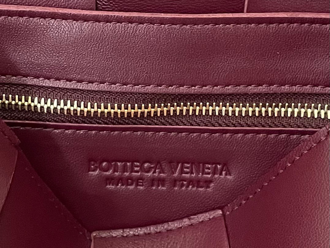 Bottega Veneta Cassette Bag In Bordeaux Intreccio Lambskin