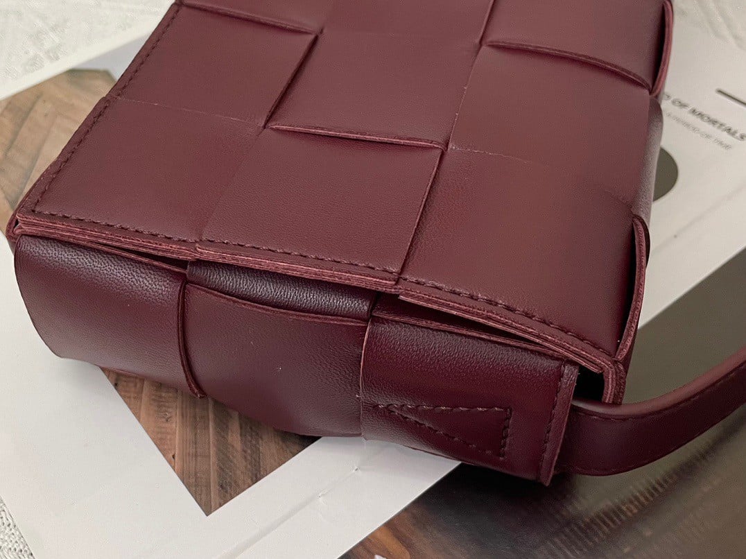 Bottega Veneta Cassette Bag In Bordeaux Intreccio Lambskin