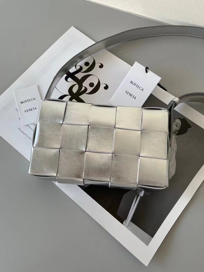 Bottega Veneta Cassette Bag In Silver Intreccio Lambskin