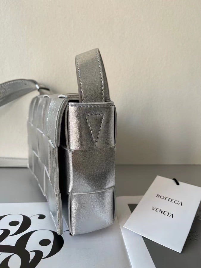 Bottega Veneta Cassette Bag In Silver Intreccio Lambskin