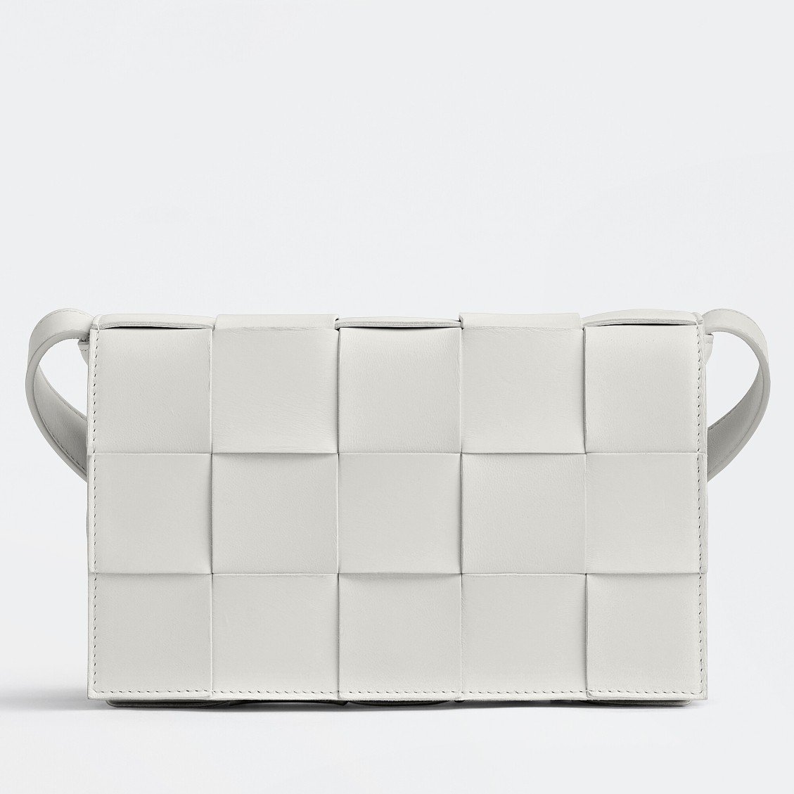 Bottega Veneta Cassett Bag In White Intreccio Lambskin