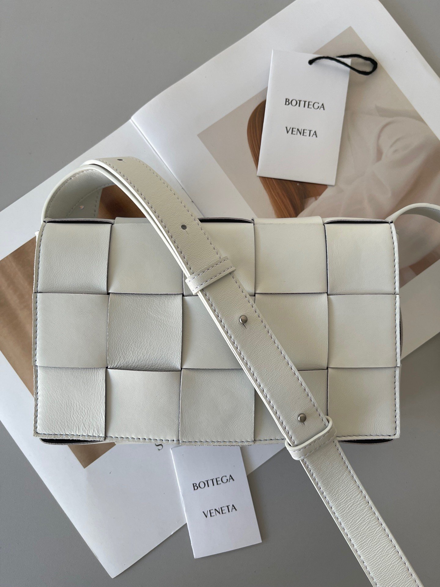 Bottega Veneta Cassett Bag In White Intreccio Lambskin