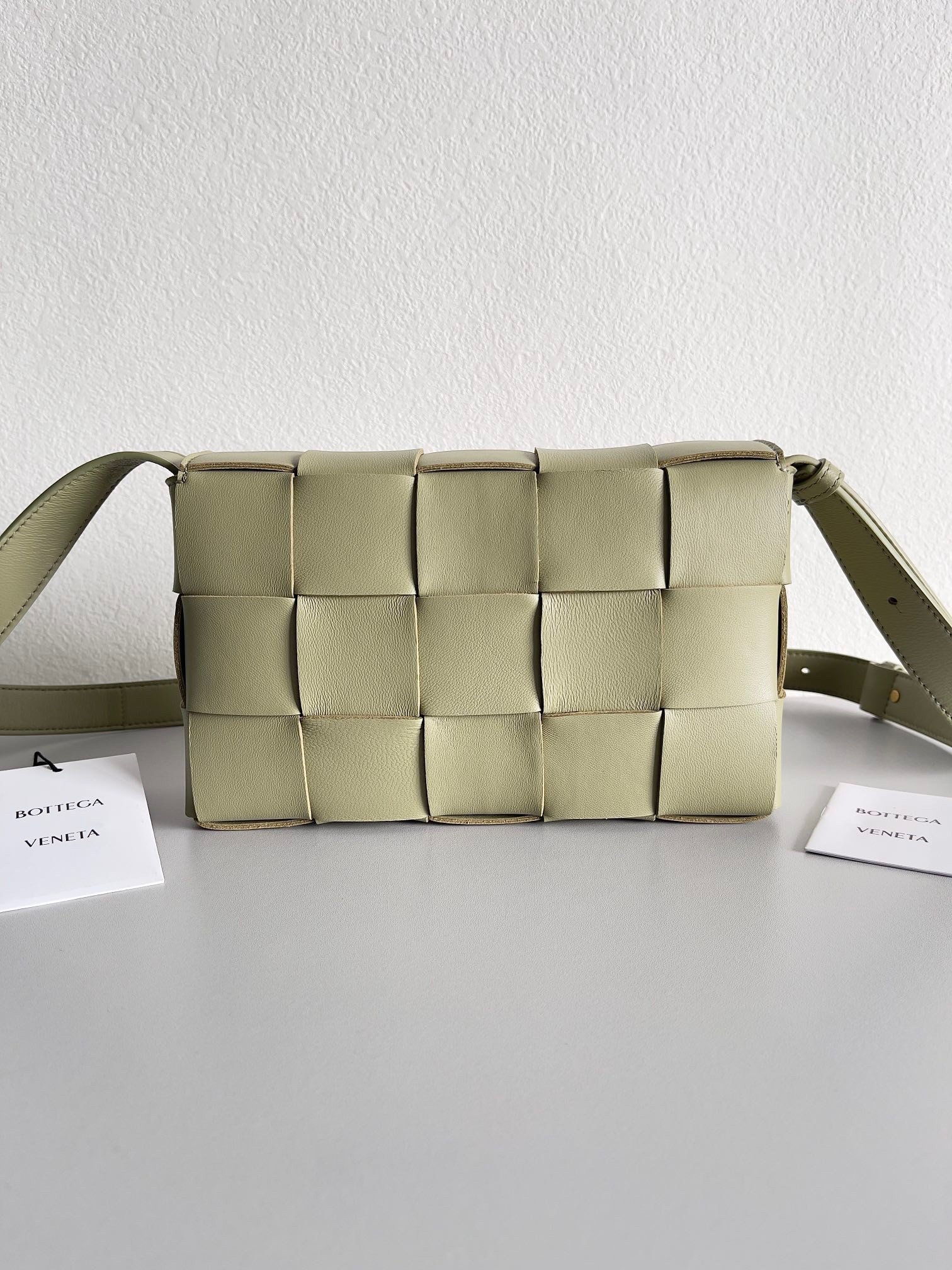 Bottega Veneta Cassett Bag In Travertine Intreccio Lambskin