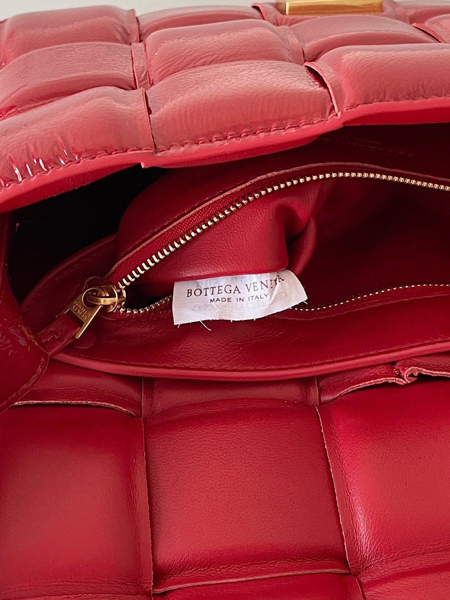 Bottega Veneta Padded Cassette Bag In Red Intrecciato Deerskin