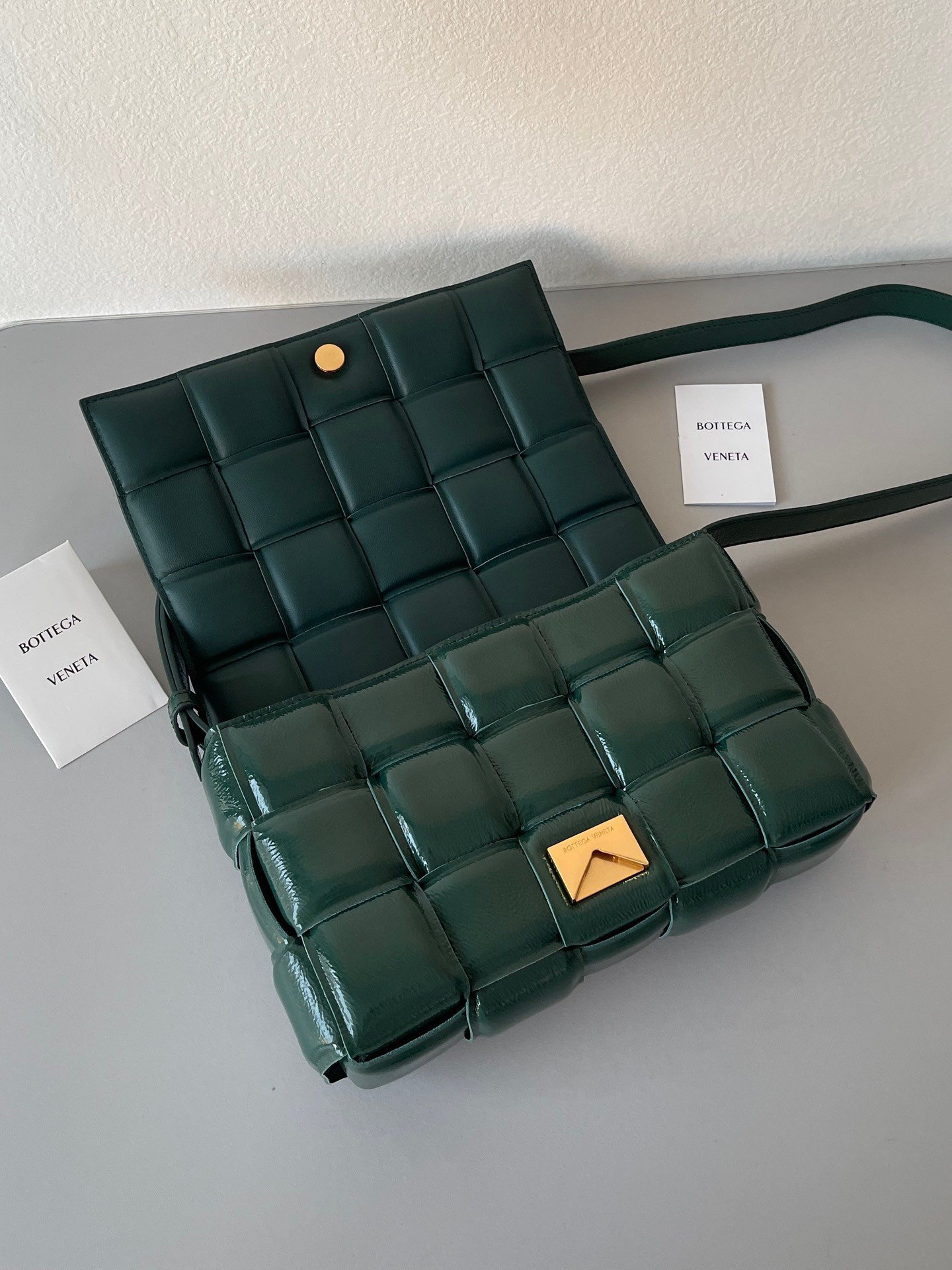 Bottega Veneta Padded Cassette Bag In Green Intrecciato Deerskin