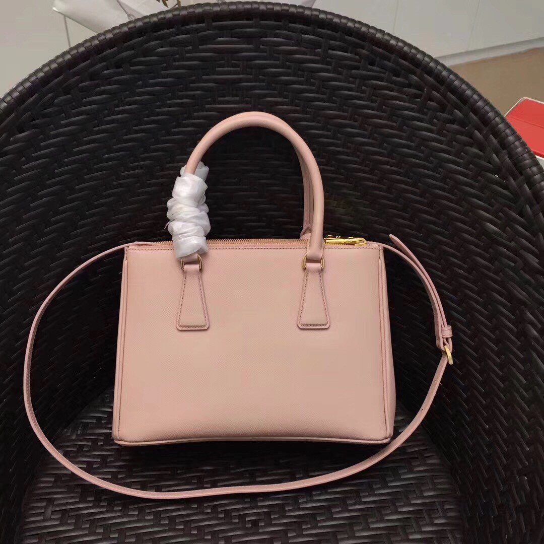 Prada Galleria Medium Bag In Pink Saffiano Leather