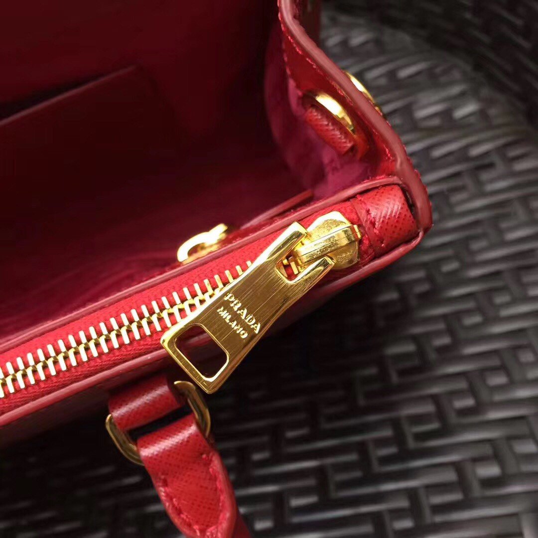 Prada Galleria Medium Bag In Red Saffiano Leather