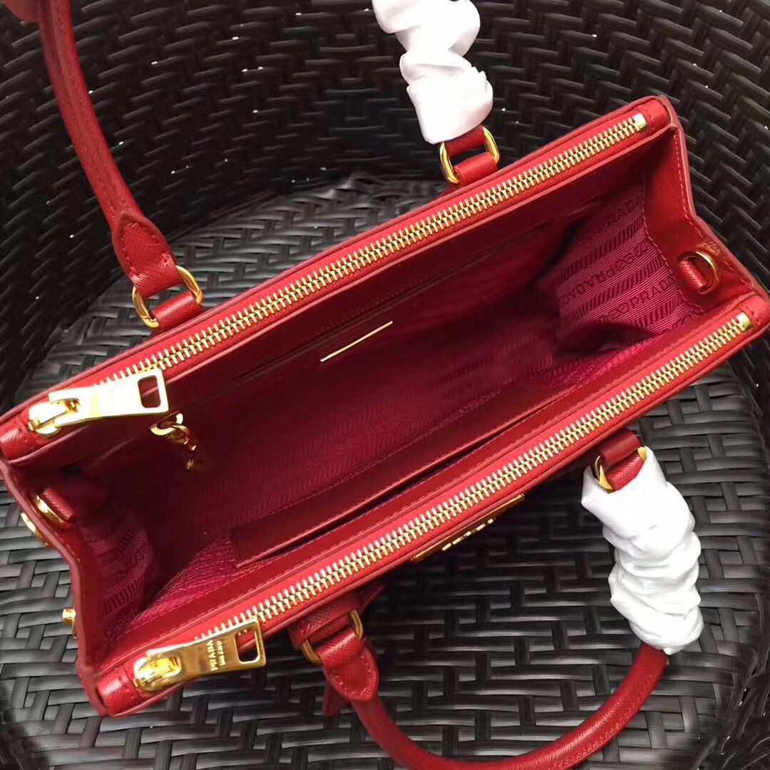 Prada Galleria Medium Bag In Red Saffiano Leather