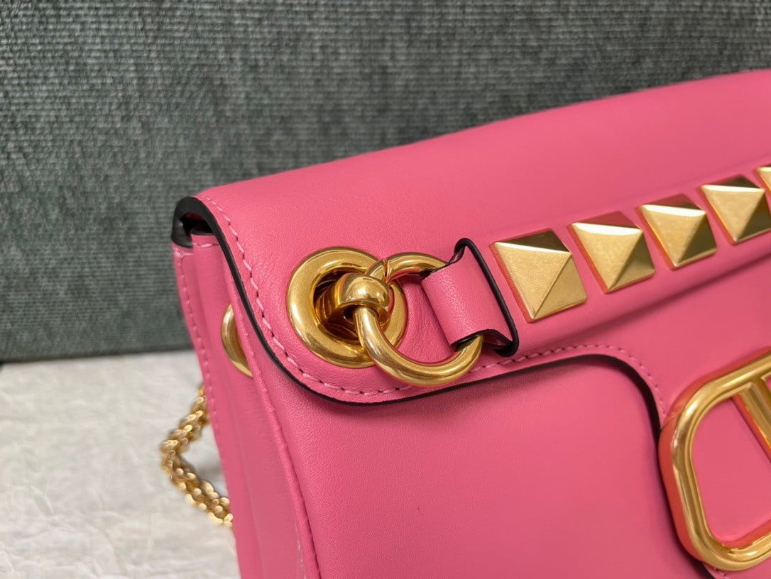 Valentino Stud Sign Shoulder Bag In Pink Nappa Leather