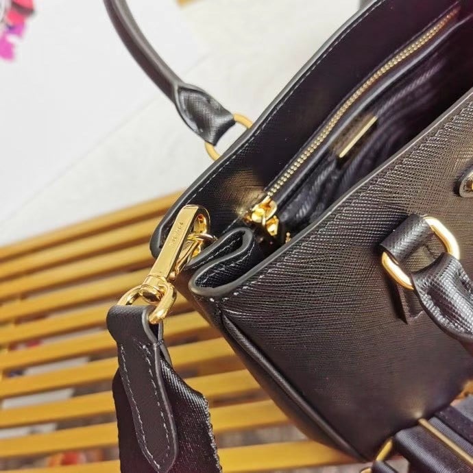 Prada Galleria Mini Bag In Black Saffiano Leather