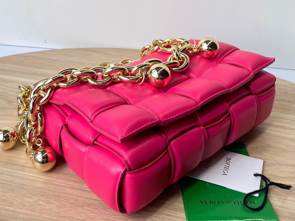 Bottega Veneta Chain Cassette Bag In Lollipop Intrecciato Lambskin