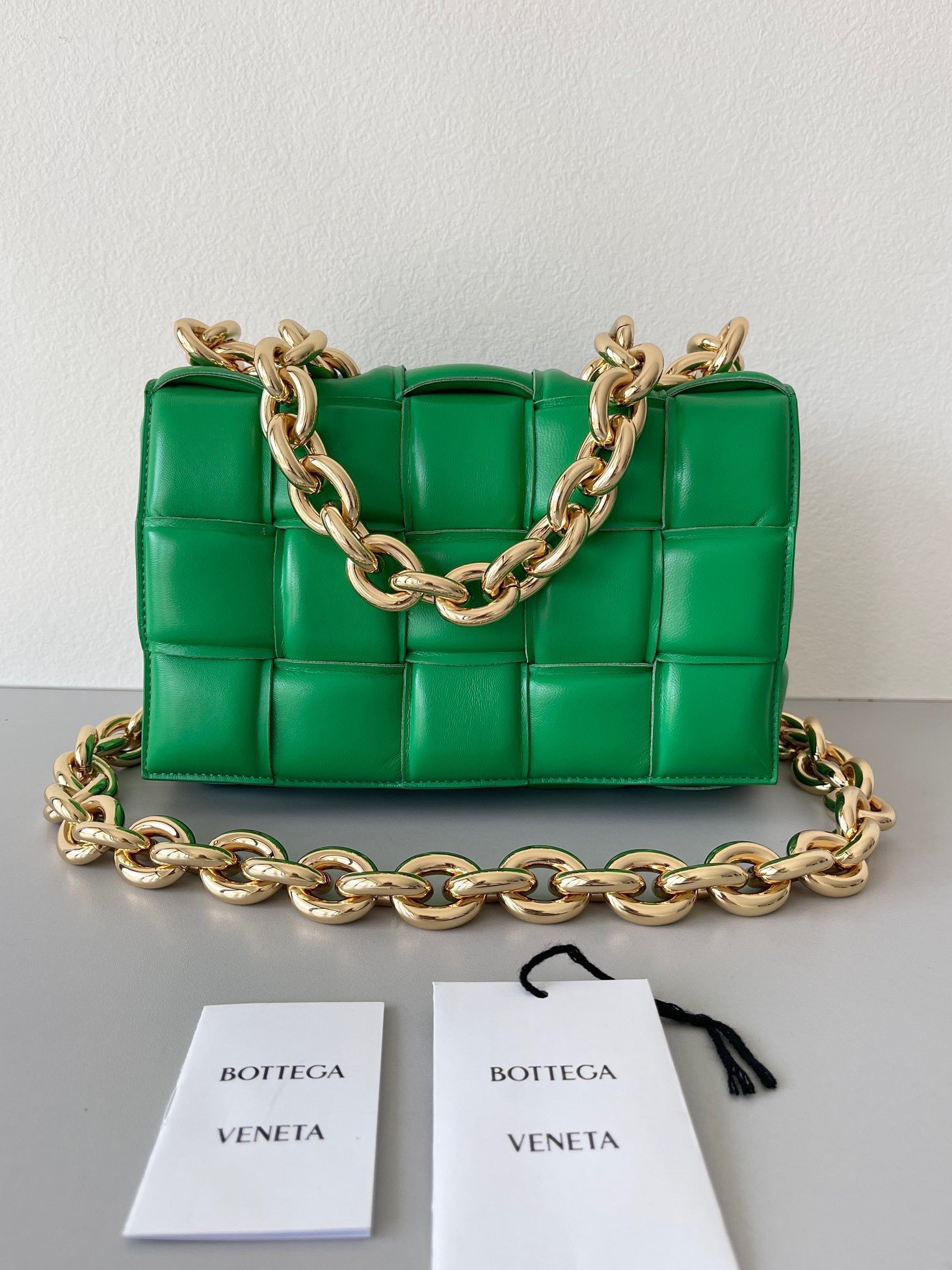 Bottega Veneta Chain Cassette Bag In Parakeet Intrecciato Lambskin