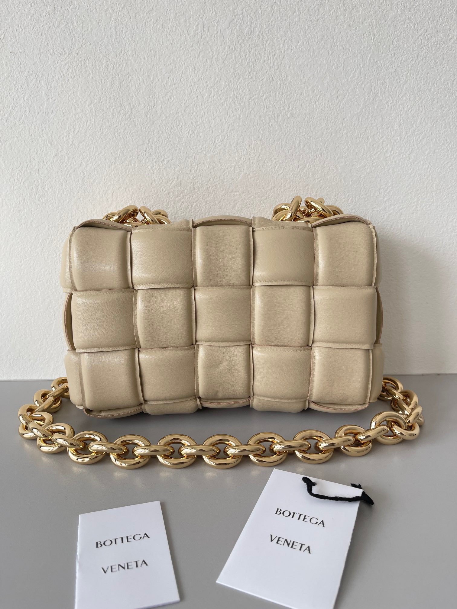 Bottega Veneta Chain Cassette Bag In Porridge Intrecciato Lambskin