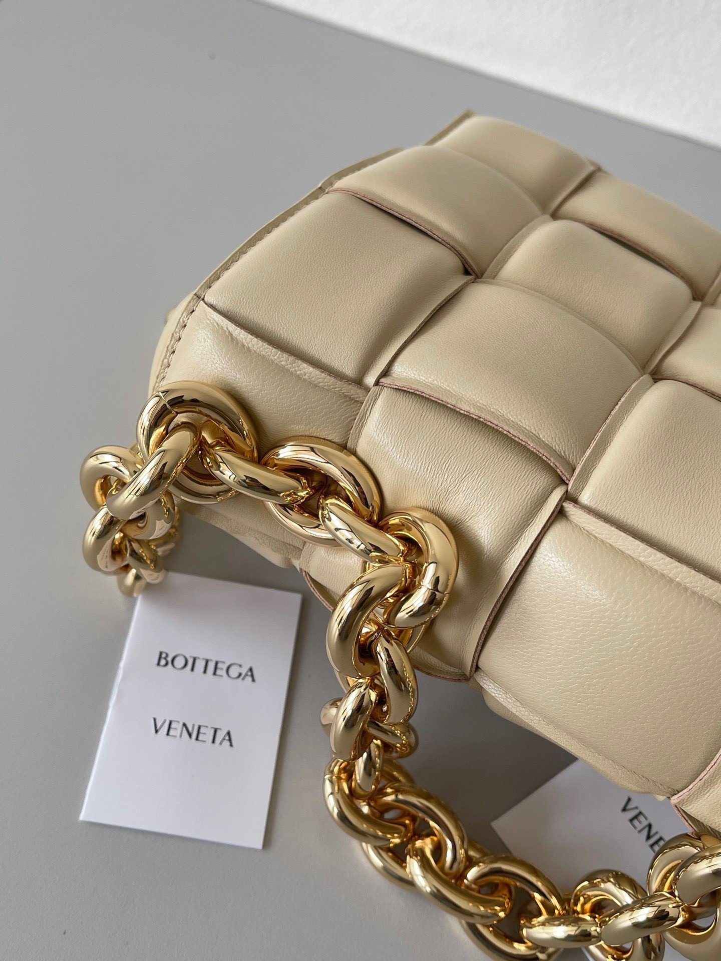 Bottega Veneta Chain Cassette Bag In Porridge Intrecciato Lambskin