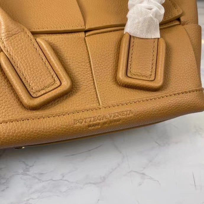 Bottega Veneta Arco Mini Bag In Caramel Grained Leather