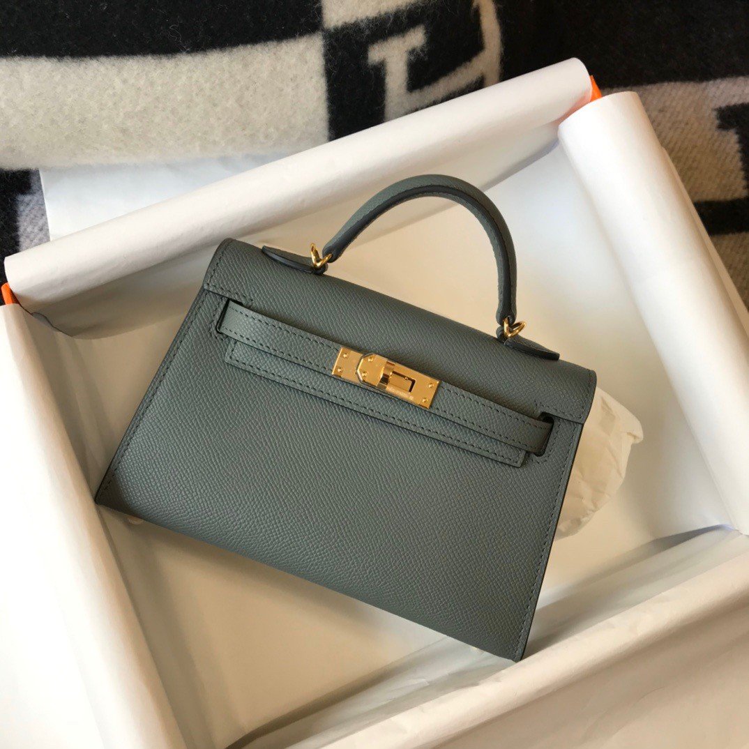 Hermes Kelly Mini II Sellier Bag In Vert Amande Epsom Leather GHW