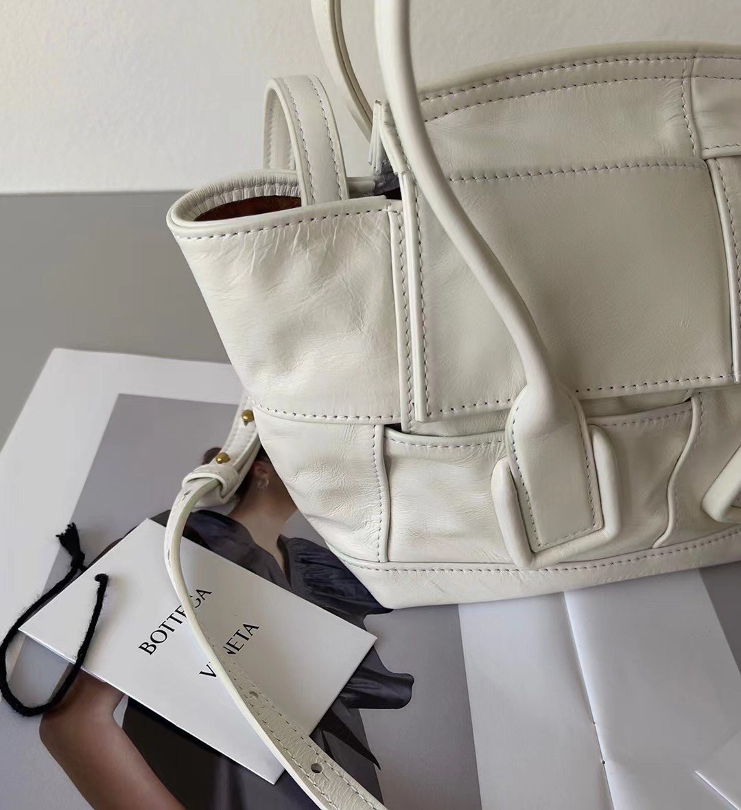 Bottega Veneta Arco Mini Bag In White Intrecciato Leather