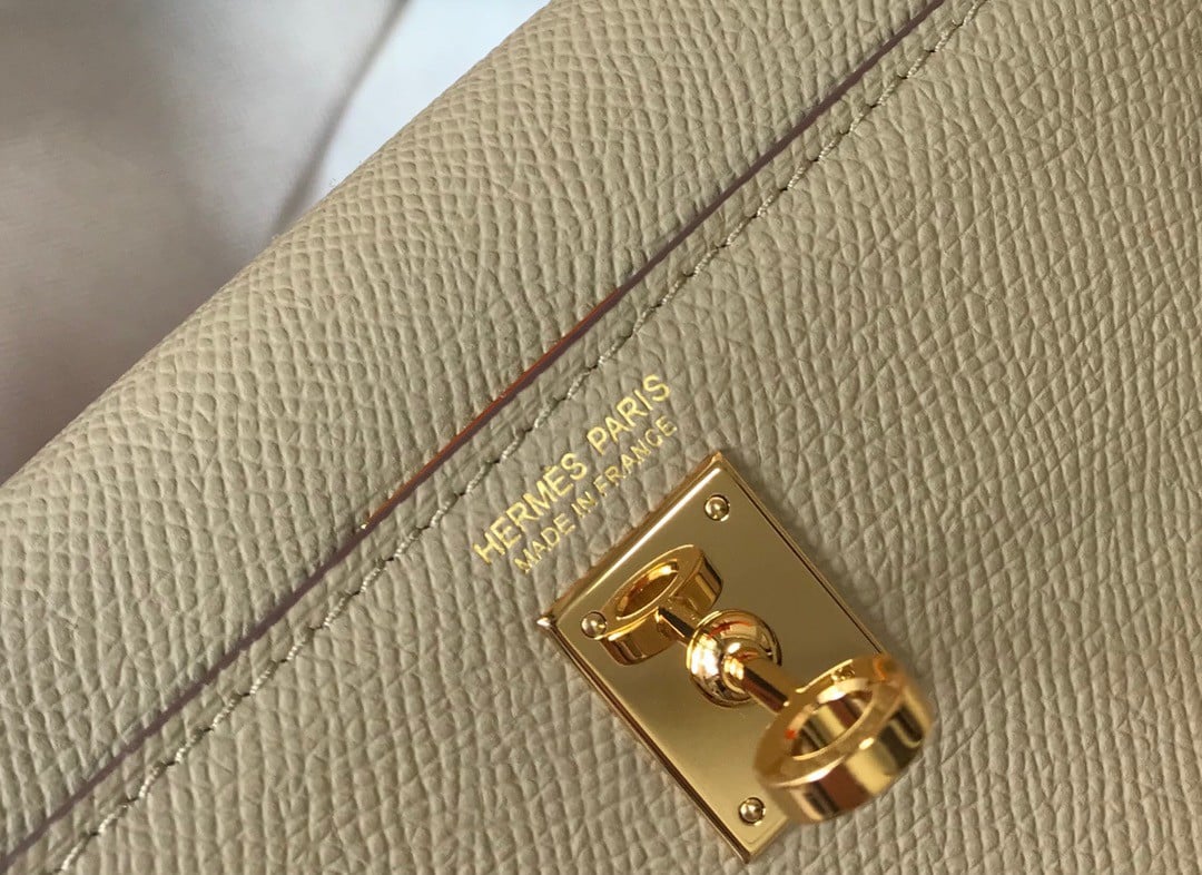 Hermes Kelly Mini II Sellier Bag In Tourterelle Epsom Leather GHW