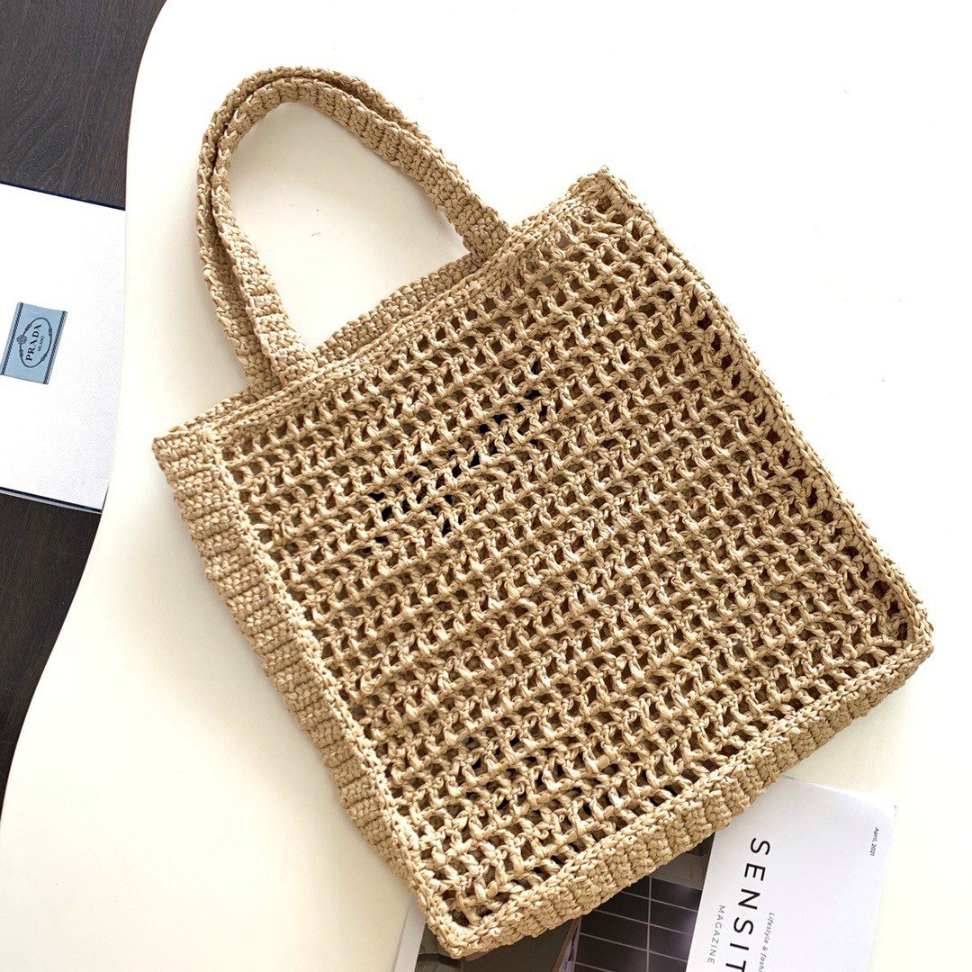 Prada Small Tote Bag In Beige Woven Raffia