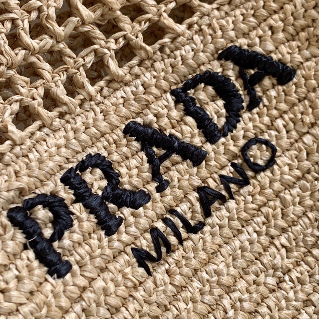 Prada Small Tote Bag In Beige Woven Raffia