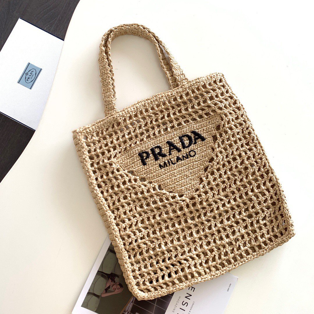 Prada Small Tote Bag In Beige Woven Raffia