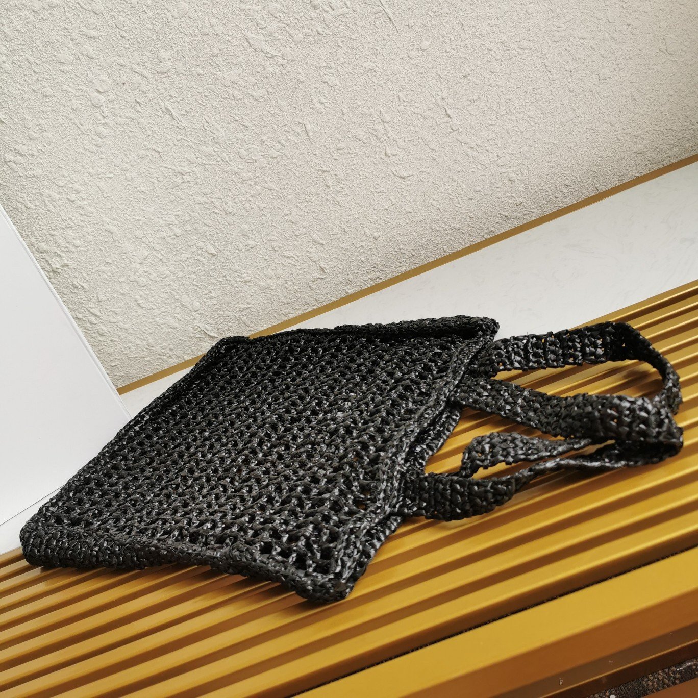 Prada Small Tote Bag In Black Woven Raffia