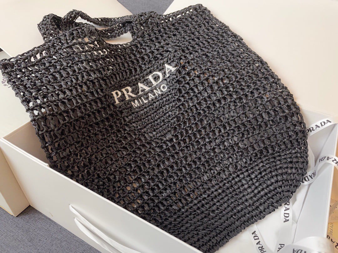 Prada Large Tote Bag In Black Woven Raffia