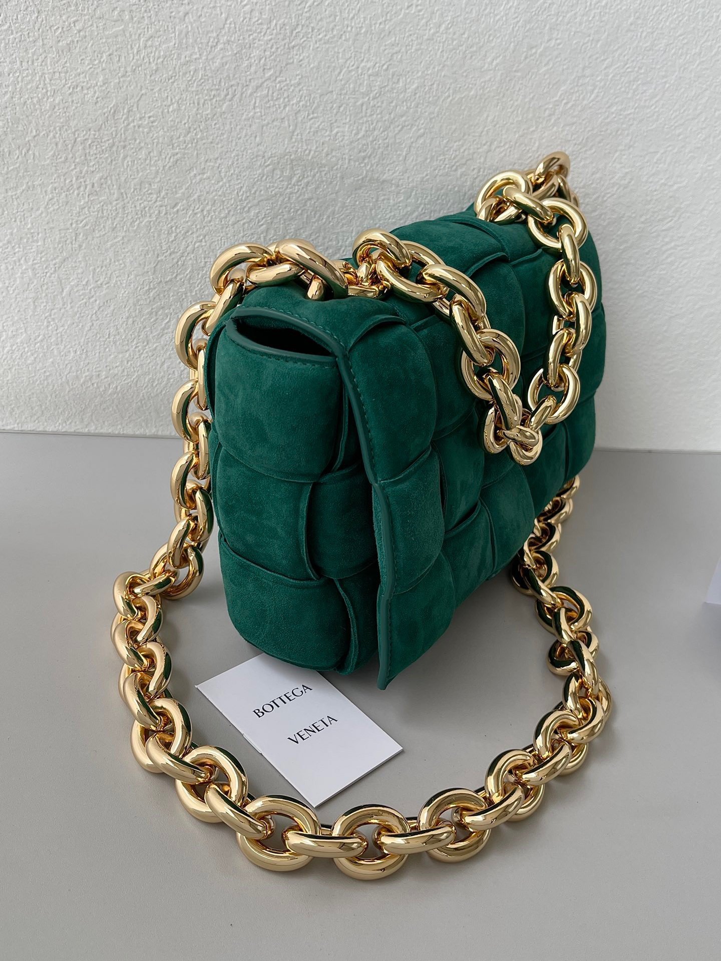 Bottega Veneta Chain Cassette Bag In Green Intrecciato Suede Calfskin