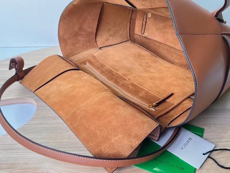 Bottega Veneta Arco Medium Bag In Caramel Intrecciato Calfskin