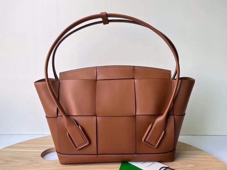 Bottega Veneta Arco Medium Bag In Caramel Intrecciato Calfskin