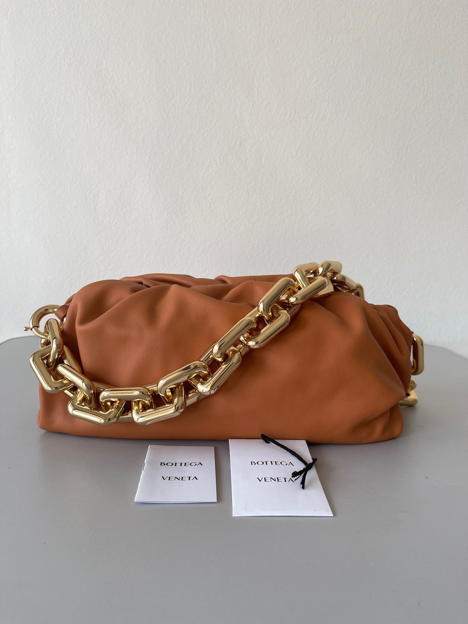 Bottega Veneta The Chain Pouch Bag In Clay Calfskin