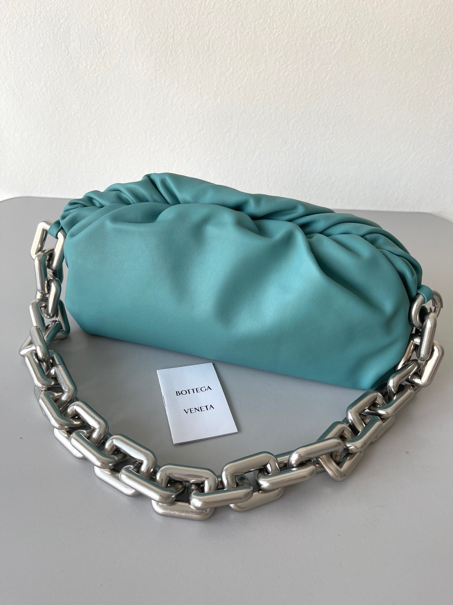 Bottega Veneta The Chain Pouch Bag In Lake Green Calfskin