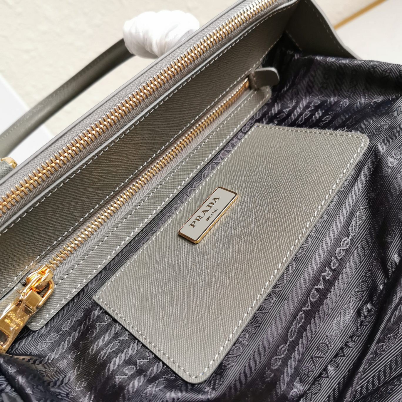 Prada Galleria Medium Bag In Grey Saffiano Leather