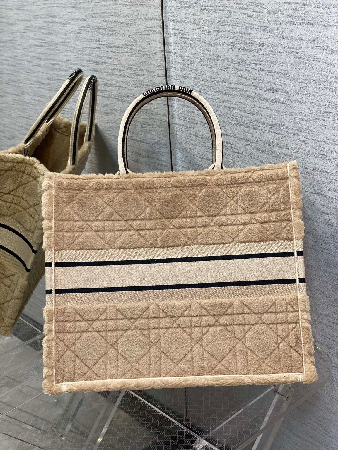 Dior Large Book Tote Bag In Beige Cannage Shearling