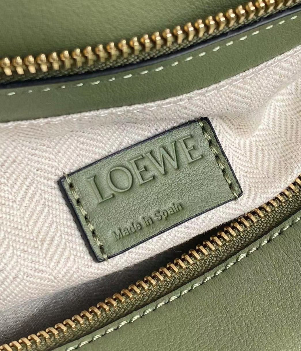 Loewe Puzzle Hobo Bag In Green Nappa Calfskin