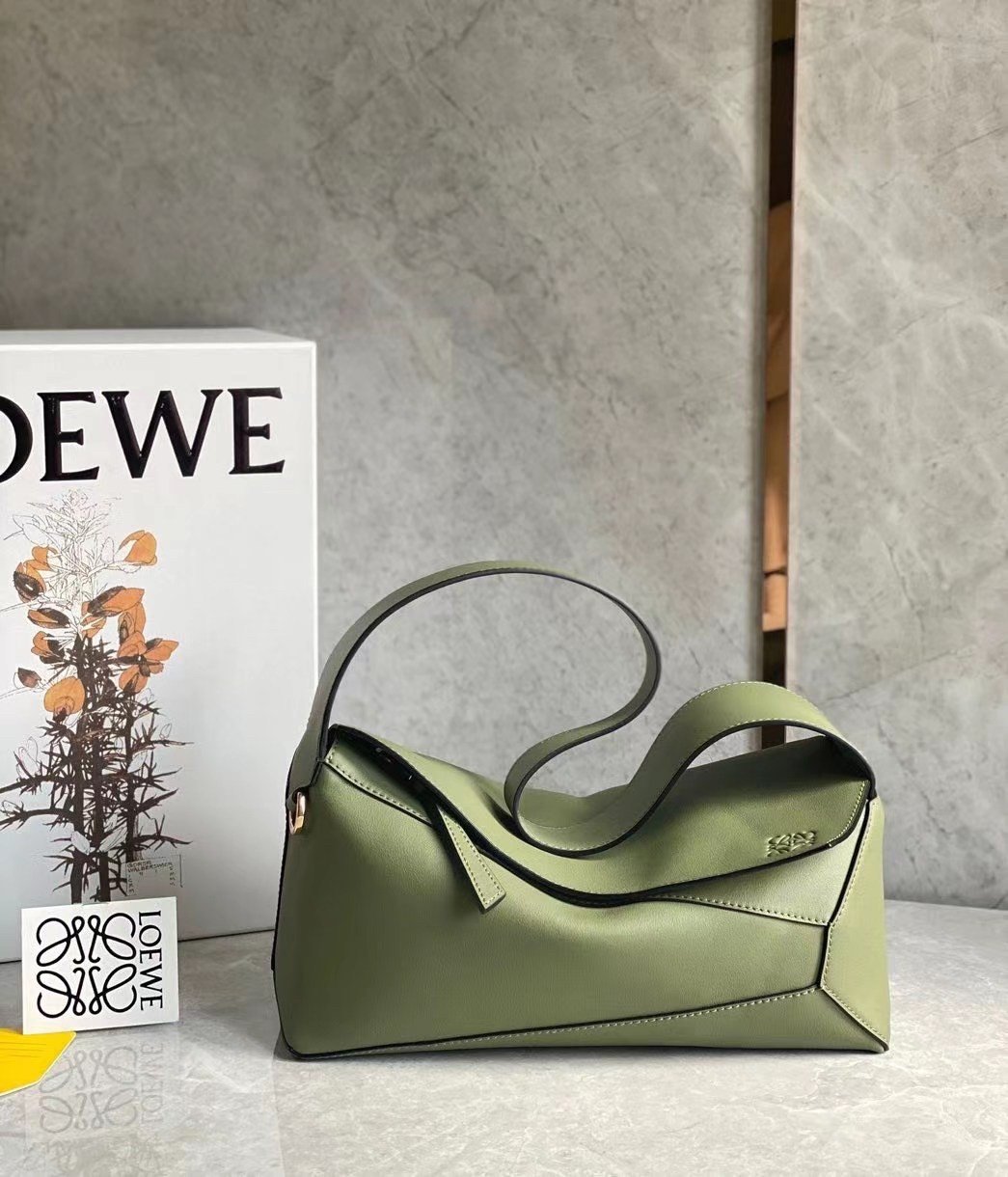 Loewe Puzzle Hobo Bag In Green Nappa Calfskin