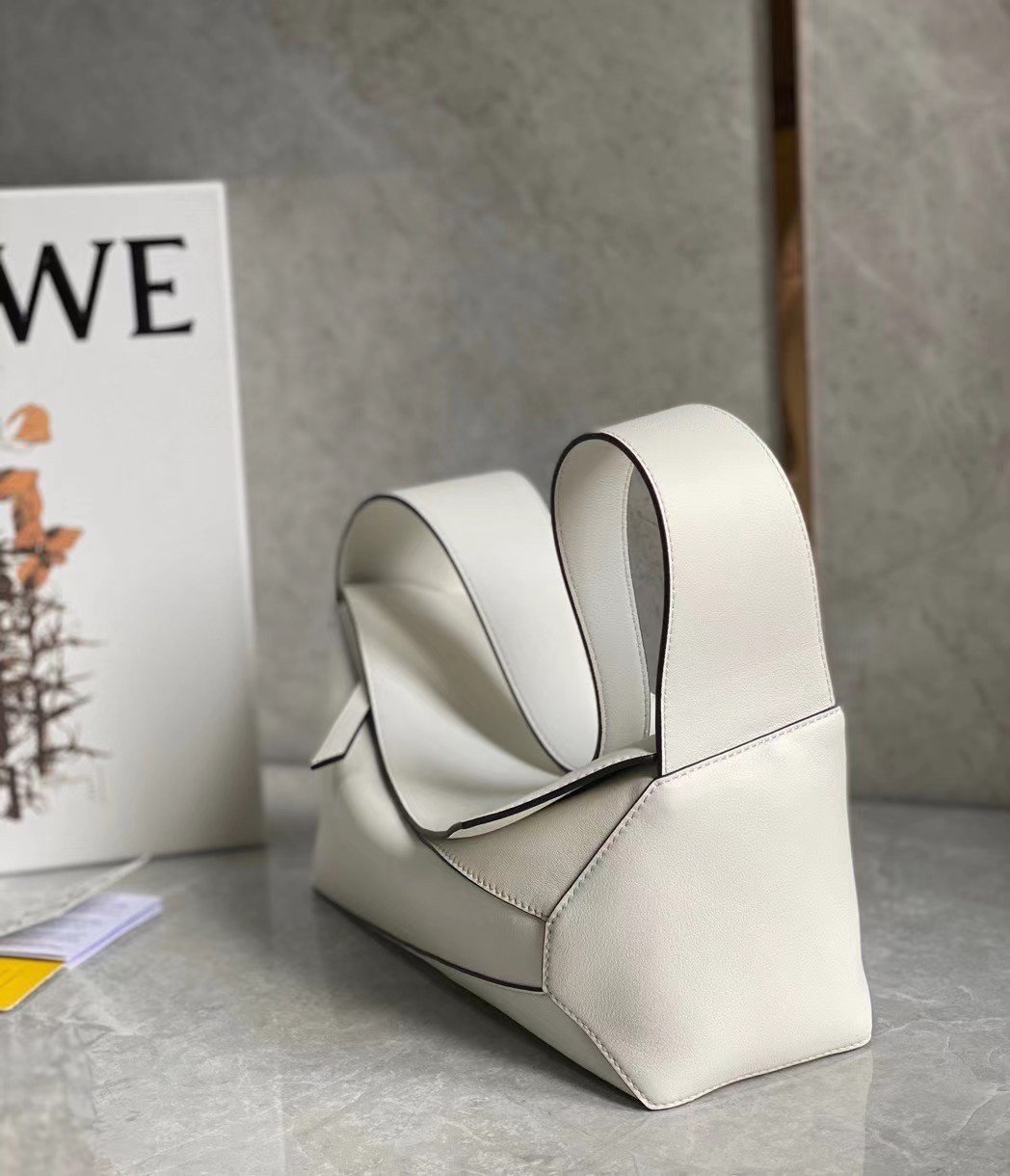 Loewe Puzzle Hobo Bag In White Nappa Calfskin