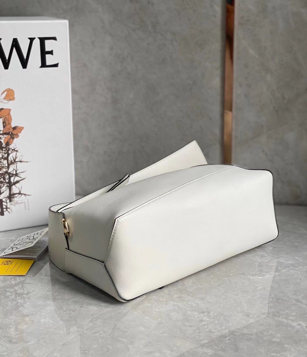 Loewe Puzzle Hobo Bag In White Nappa Calfskin