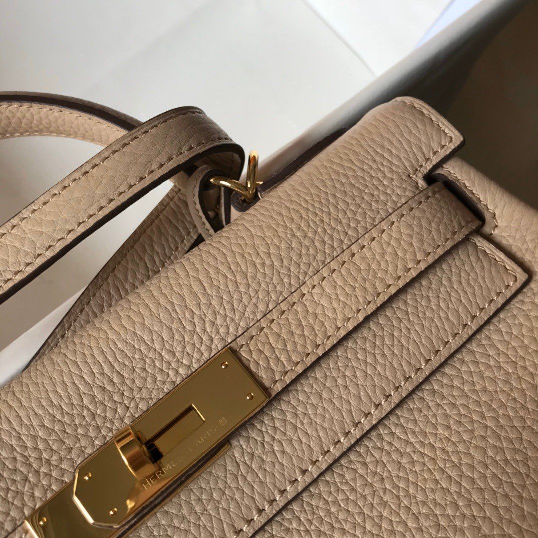 Hermes Kelly 25cm Retourne Bag in Trench Clemence Leather GHW