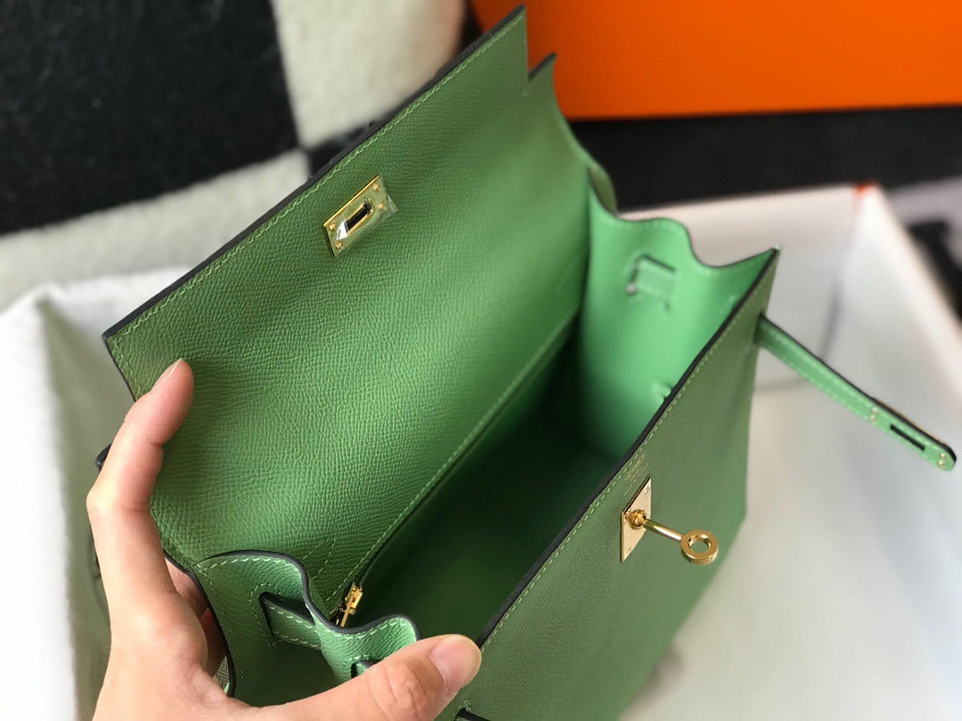 Hermes Kelly 25cm Sellier Bag in Vert Criquet Epsom Calfskin GHW